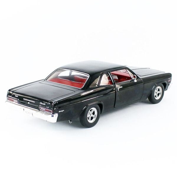 Autoworld AMM1259 1/18 Ölçek, 1966 Chevy Biscayne Nickey, Black, Sergilemeye Hazır Metal Araba Maketi