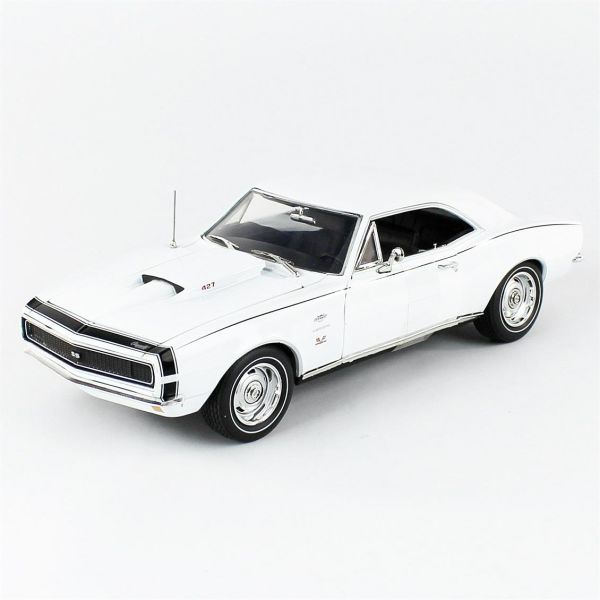 Autoworld AMM1261 1/18 Ölçek, 1967 Chevy Camaro HT MCACN, White, Sergilemeye Hazır Metal Araba Maketi