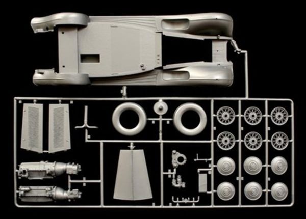 Italeri 3703S 1/24 Ölçek, Rolls Royce Phantom II Klasik Araba, Plastik Model kiti