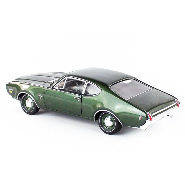 Autoworld AMM1271 1/18 Ölçek, 1969 Olds Cutlass W31 MCACN, Glade Green, Sergilemeye Hazır Metal Araba Maketi