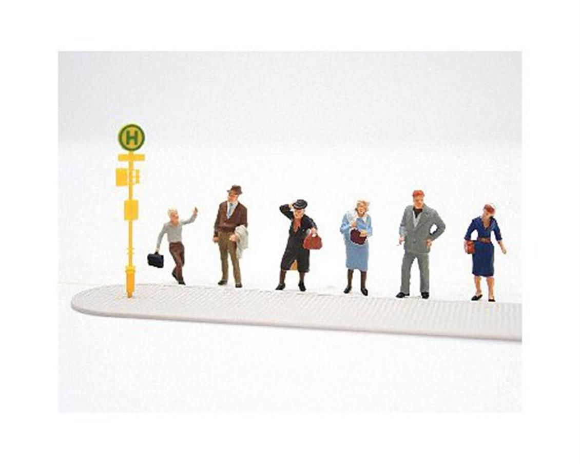 Preiser 10414 1/87 Ölçek, Tramway Bekleyen Yolcular, Boyanmış Plastik Figürleri, 7 Adet