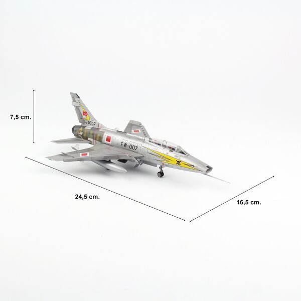 QD192 1/72 Ölçek, F 100F, 171. Filo Korsanlar, Sergilemeye Hazır Savaş Uçağı Modeli