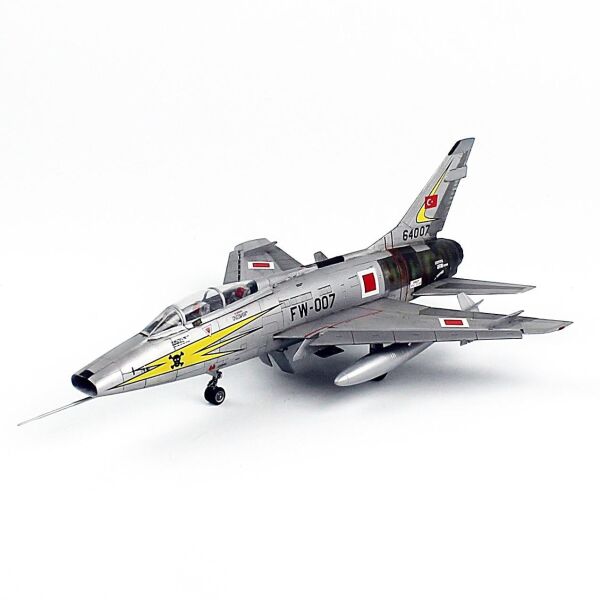QD192 1/72 Ölçek, F 100F, 171. Filo Korsanlar, Sergilemeye Hazır Savaş Uçağı Modeli
