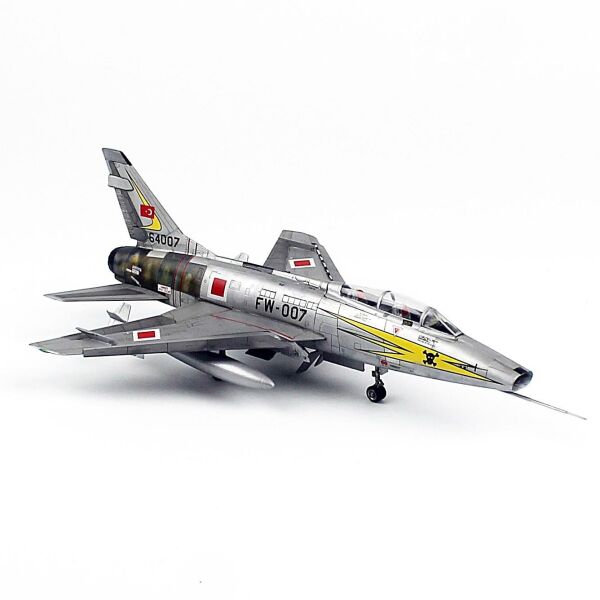 QD192 1/72 Ölçek, F 100F, 171. Filo Korsanlar, Sergilemeye Hazır Savaş Uçağı Modeli