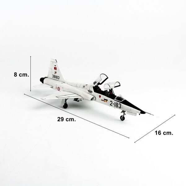 QD174 1/48 Ölçek, T 38A Talon, 121. Filo, Sergilemeye Hazır Plastik Uçak Modeli