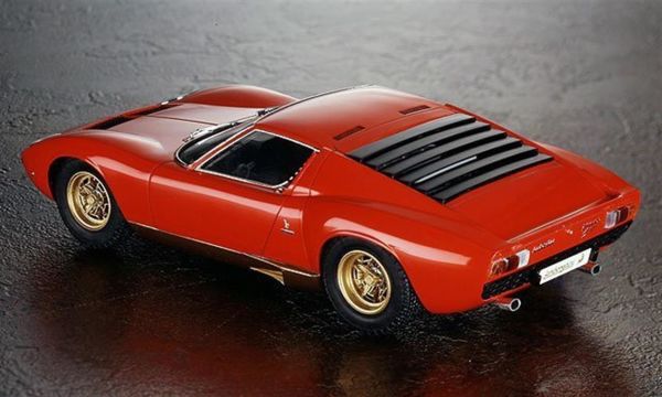 Hasegawa HC13 21213 1/24 Ölçek, Lamborghini Miura SV, Otomobil, Plastik Model kiti