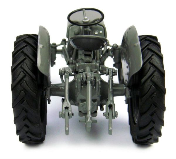 Universal Hobbies UH4189 1/32 Ölçek, Ferguson TEA-20 Traktör, Sergilemeye Hazır Metal Tarımsal Makina Modeli