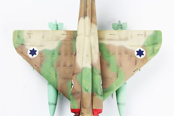 QD019 1/72 Ölçek, A-4E Skyhawk Sergilemeye Hazır Plastik Uçak Maketi