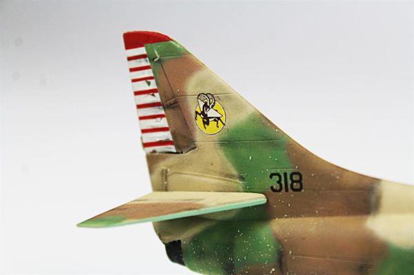 QD019 1/72 Ölçek, A-4E Skyhawk Sergilemeye Hazır Plastik Uçak Maketi