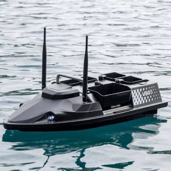Flytec V803 Pro 500M Menzilli, GPS'li, 200 Konumlu, Oto Eve Dönüş, Yüksek Kapasiteli Batarya, 25Km/S Hızlı Balık, Sazan Yemleme Teknesi ve Botu + Çantalı