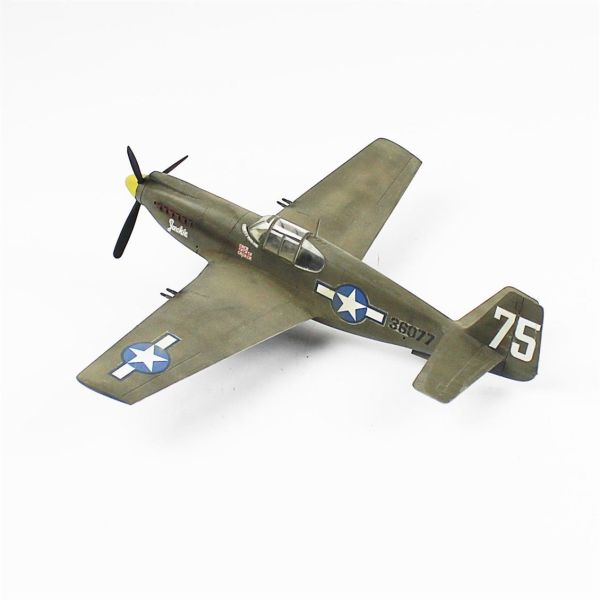 QD035 1/48 Ölçek, P-51C Mustang Sergilemeye Hazır Plastik Uçak Maketi