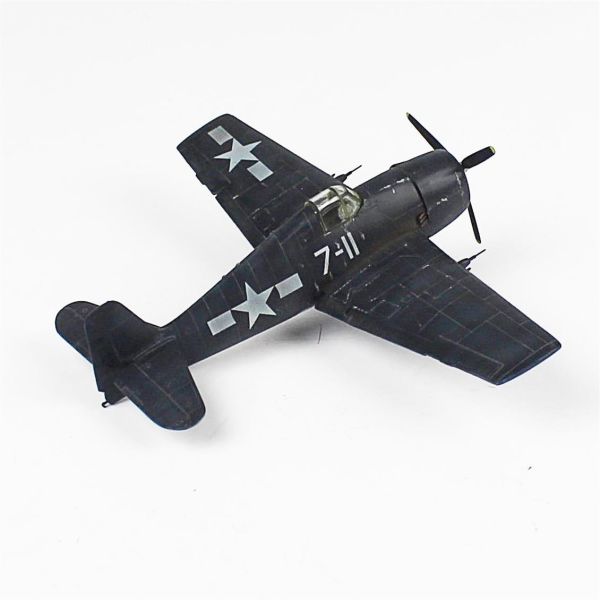 QD038 1/72 Ölçek, F6F Hellcat Sergilemeye Hazır Plastik Uçak Maketi