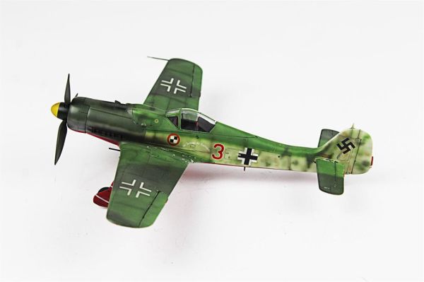 QD041 1/48 Ölçek, Focke-Wulf 190 D-9 Sergilemeye Hazır Plastik Uçak Maketi