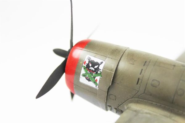 QD042 1/72 Ölçek, P-47D Razorback Sergilemeye Hazır Plastik Uçak Maketi