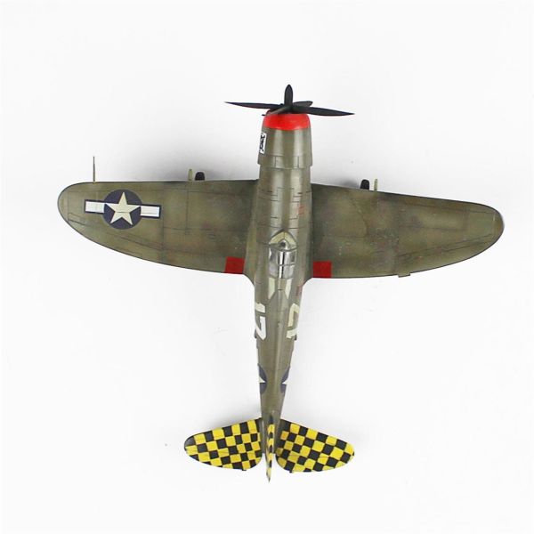 QD042 1/72 Ölçek, P-47D Razorback Sergilemeye Hazır Plastik Uçak Maketi