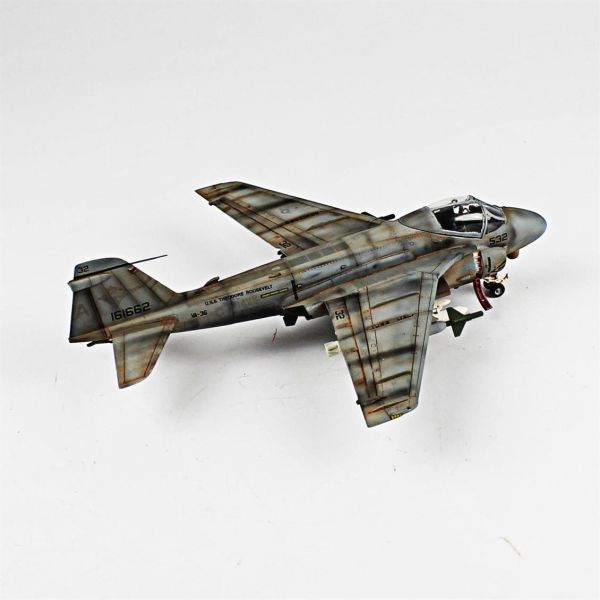 QD048 1/72 Ölçek, A-6E Tram Intruder Sergilemeye Hazır Plastik Uçak Maketi