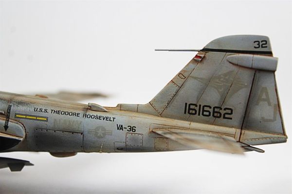 QD048 1/72 Ölçek, A-6E Tram Intruder Sergilemeye Hazır Plastik Uçak Maketi