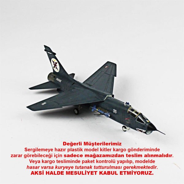 QD049 1/72 Ölçek, F-8E Crusader Sergilemeye Hazır Plastik Uçak Maketi