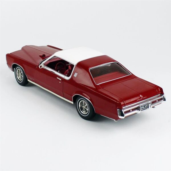 AutoWorld AMM1273 1/18 Ölçek,1969 Pontiac Grant Prix Roy Bobcat, Kırmızı, Sergilemeye Hazır Metal Araba Modeli