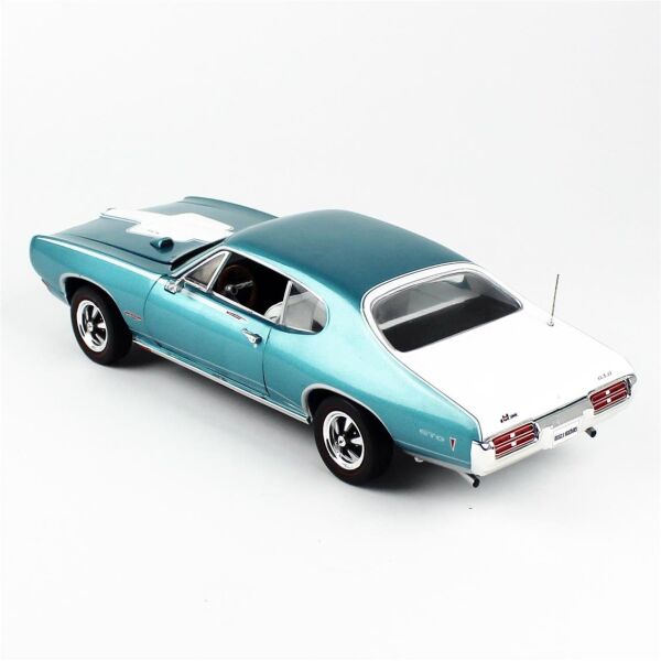 AutoWorld AMM1277 1/18 Ölçek, 1968 Pontiac Royal Bobcat, Turkuaz, Sergilemeye Hazır Metal Araba Modeli