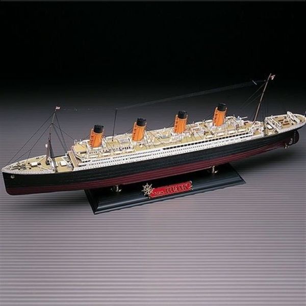 Academy 14215 1/400 Ölçek, The White Star Liner Titanic Yolcu Gemisi, Plastik Model kiti