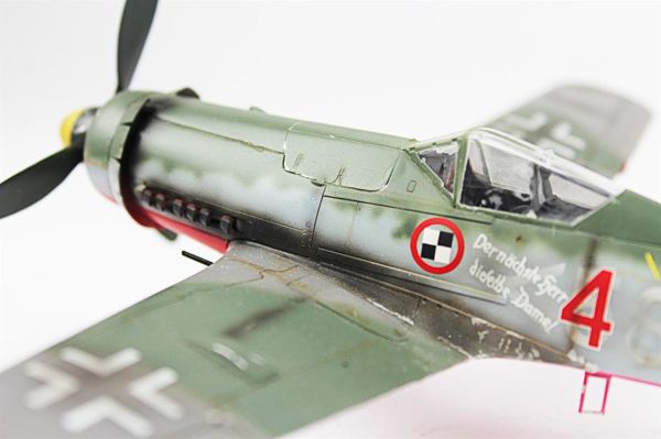 QD055 1/48 Ölçek, Focke-Wulf 190 D Sergilemeye Hazır Plastik Uçak Maketi
