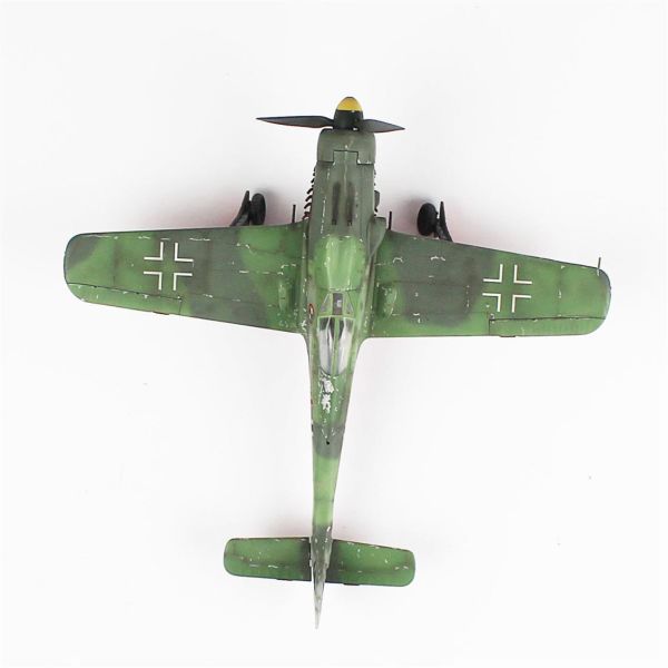 QD061 1/48 Ölçek, Focke-Wulf 190 D Sergilemeye Hazır Plastik Uçak Maketi