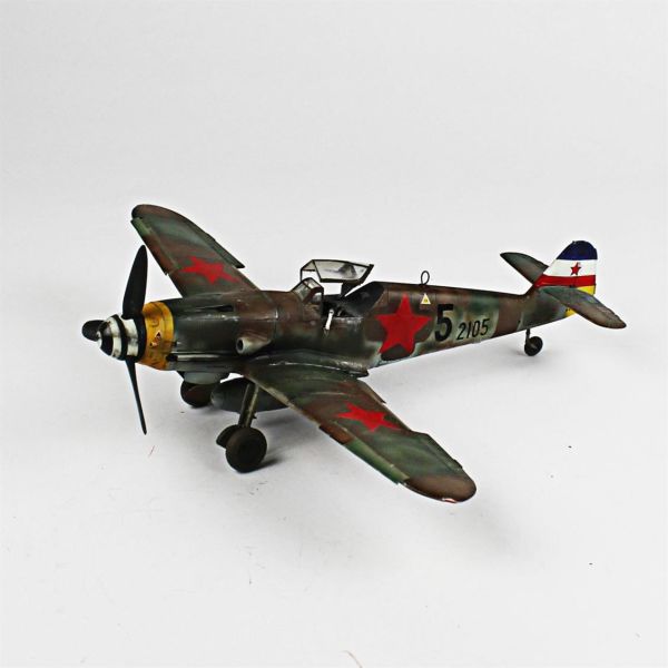 QD071 1/32 Ölçek, Messerschmitt Bf 109 G-10 Sergilemeye Hazır Plastik Uçak Maketi