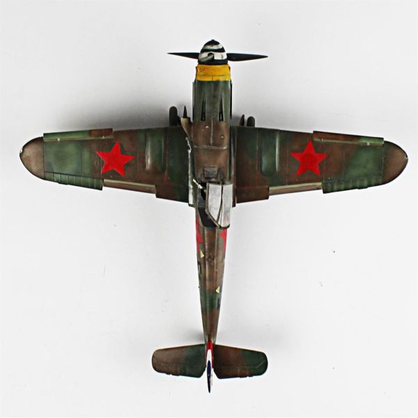 QD071 1/32 Ölçek, Messerschmitt Bf 109 G-10 Sergilemeye Hazır Plastik Uçak Maketi