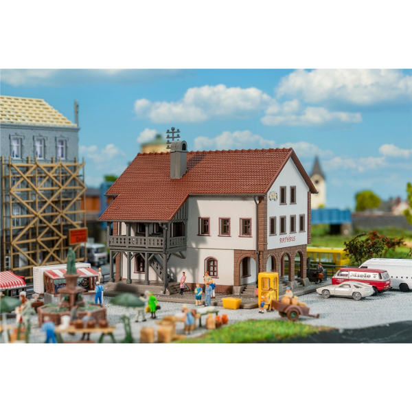 Faller 231727 1/160 Ölçek, Küçük Kasaba Holü, Plastik Model Kiti