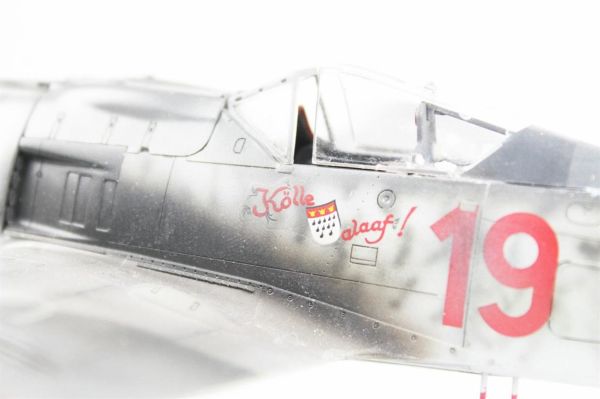QD076 1/48 Ölçek, Focke-Wulf 190 A-6 Sergilemeye Hazır Plastik Uçak Maketi