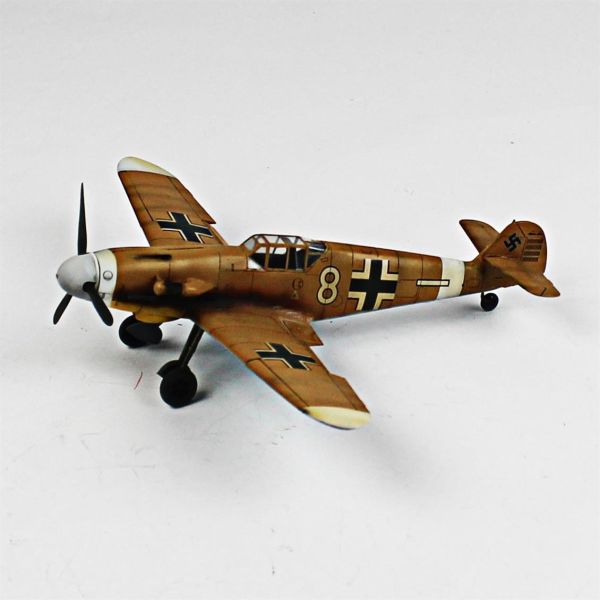 QD078 1/48 Ölçek, Messerschmitt Bf 109 G-2 Sergilemeye Hazır Plastik Uçak Maketi