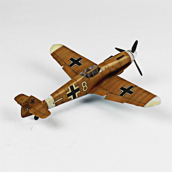 QD078 1/48 Ölçek, Messerschmitt Bf 109 G-2 Sergilemeye Hazır Plastik Uçak Maketi
