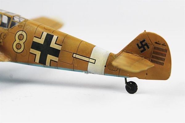 QD078 1/48 Ölçek, Messerschmitt Bf 109 G-2 Sergilemeye Hazır Plastik Uçak Maketi