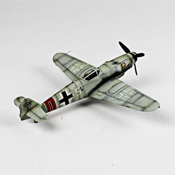QD079 1/48 Ölçek, Messerschmitt Bf 109 G-10 Sergilemeye Hazır Plastik Uçak Maketi