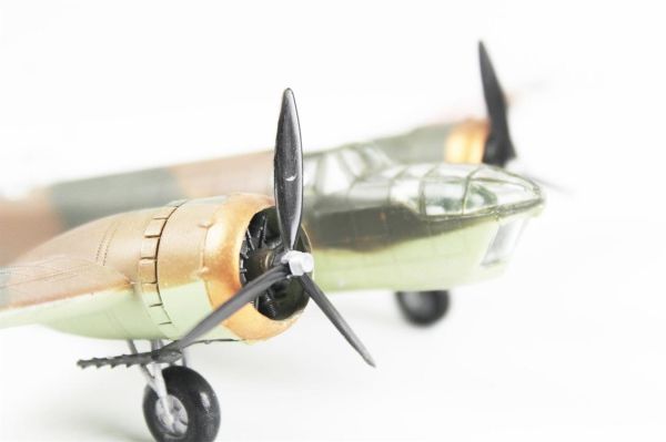 QD080 1/72 Ölçek, Bristol Blenheim MK5 Sergilemeye Hazır Plastik Uçak Maketi