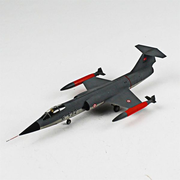 QD088 1/72 Ölçek, F-104G Starfighter Sergilemeye Hazır Plastik Uçak Maketi