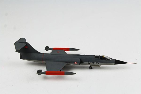 QD088 1/72 Ölçek, F-104G Starfighter Sergilemeye Hazır Plastik Uçak Maketi
