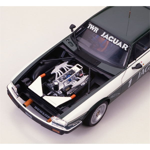 Hasegawa 20305 1/24 Ölçek, Jaguar XJ-S H.E.TWR, Yarış Aracı Plastik Model Kiti