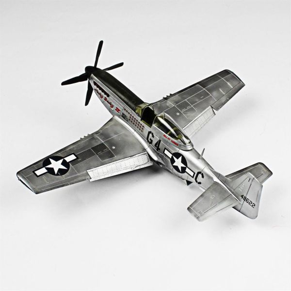 QD099 1/48 Ölçek, P-51D Mustang Sergilemeye Hazır Plastik Uçak Maketi