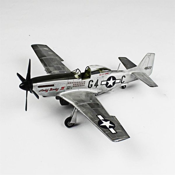 QD099 1/48 Ölçek, P-51D Mustang Sergilemeye Hazır Plastik Uçak Maketi