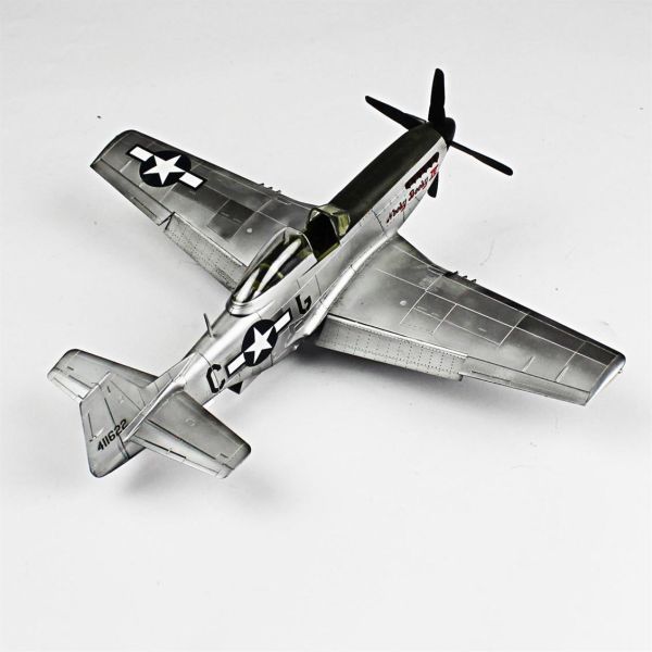 QD099 1/48 Ölçek, P-51D Mustang Sergilemeye Hazır Plastik Uçak Maketi