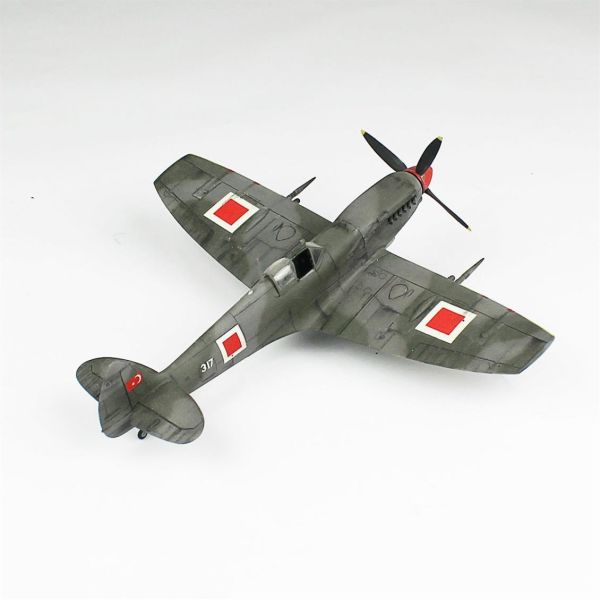 QD113 1/48 Ölçek, Spitfire Mk.IXC Sergilemeye Hazır Plastik Uçak Maketi