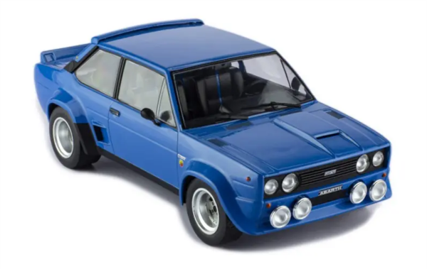 Ixo 751 1/18 Ölçek, Fiat 131 Abarth 1980, Blue, Sergilemeye Hazır Metal Araba Modeli