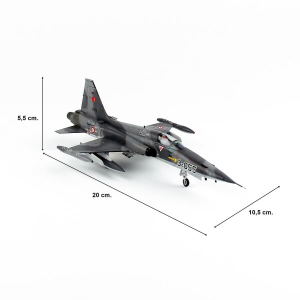 QD171 1/72 NF-5A Freedom Fighter 133.Filo, Zebra Şemalı Sergilemeye Hazır Plastik Uçak Modeli