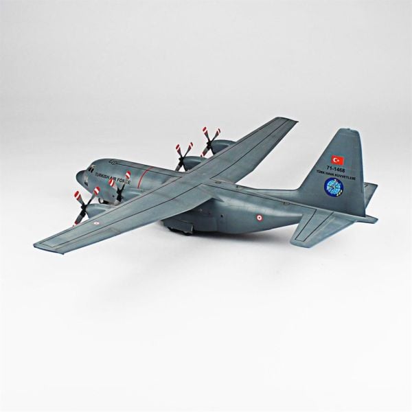 QD140 1/144 Ölçek, C-130 B Hercules Sergilemeye Hazır Plastik Uçak Maketi