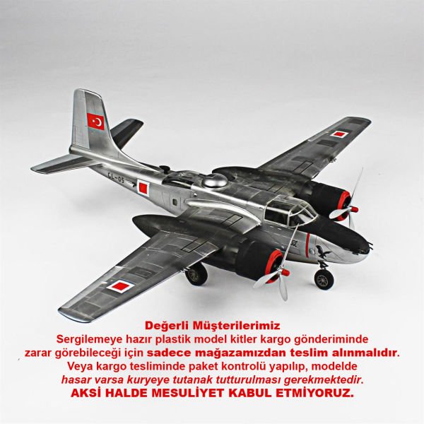 QD141 1/48 Ölçek, A-26B Invader Sergilemeye Hazır Plastik Uçak Maketi