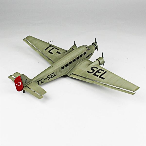 QD144 1/72 Ölçek, JU-52 Sergilemeye Hazır Plastik Uçak Maketi