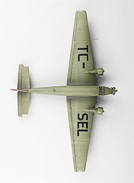 QD144 1/72 Ölçek, JU-52 Sergilemeye Hazır Plastik Uçak Maketi