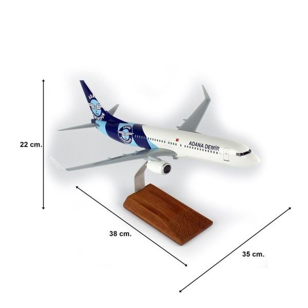 THY011 1/100 Ölçek, THY Adana Demir Spor Logolu B737-800 Yolcu Uçağı, Sergilemeye Hazır Ahşap Standlı Model